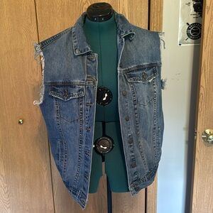Cutoff jean jacket